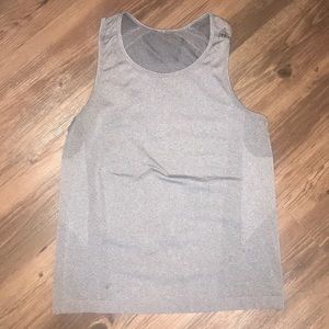 Men’s Lululemon tank